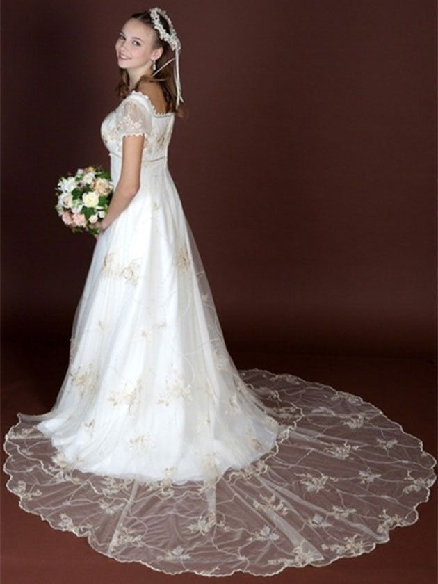 Clothing, Dress, Sleeve, Shoulder, Bridal clothing, Textile, White, Wedding dress, Formal wear, Gown, 