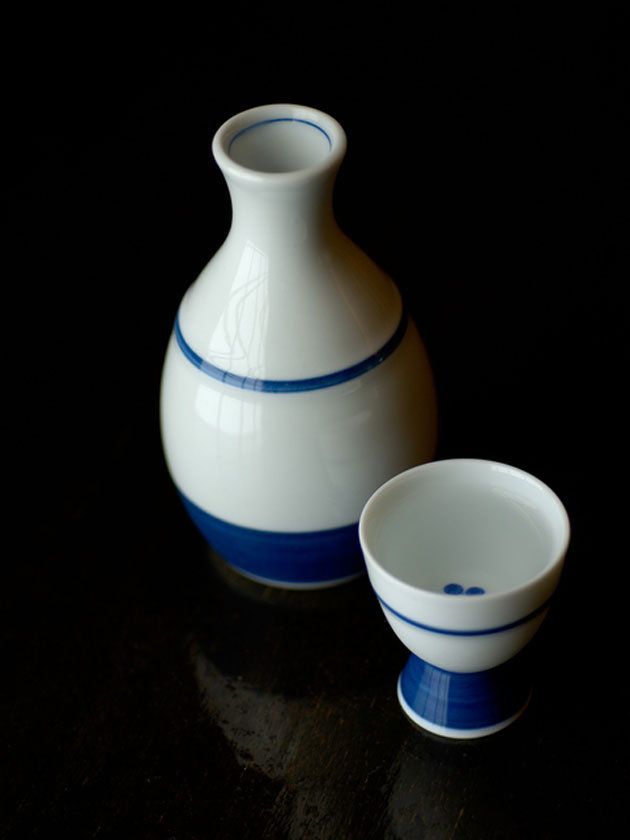 Porcelain, Ceramic, Serveware, Product, Pottery, Cobalt blue, Tableware, earthenware, Sake set, Jug, 