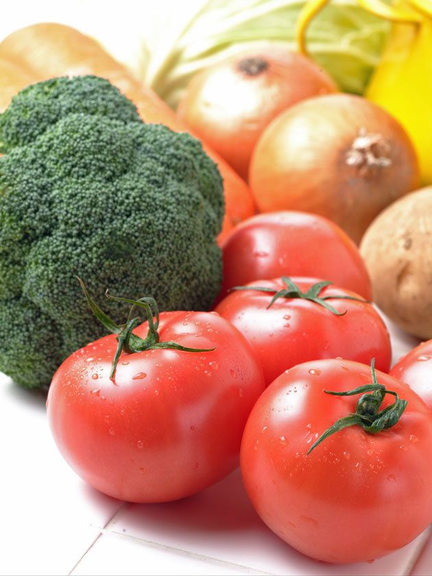 Vegan nutrition, Local food, Whole food, Produce, Natural foods, Food, Tomato, Vegetable, Ingredient, Plum tomato, 
