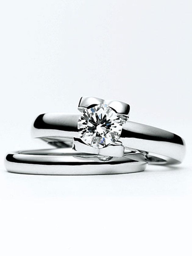 Ring, Engagement ring, Platinum, Fashion accessory, Jewellery, Diamond, Metal, Wedding ring, Pre-engagement ring, Gemstone, 