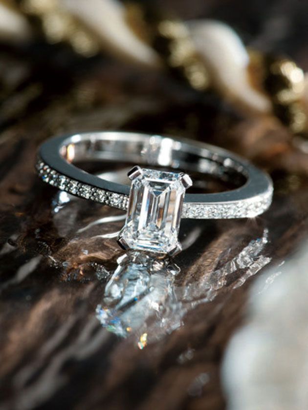 Ring, Engagement ring, Jewellery, Fashion accessory, Wedding ring, Diamond, Water, Wedding ceremony supply, Platinum, Macro photography, 
