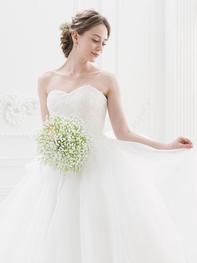 Gown, Dress, Wedding dress, Bride, Clothing, Photograph, Bridal clothing, White, Bridal party dress, Shoulder, 