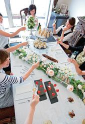 Arm, Sharing, Tablecloth, Meal, Cooking, Culinary art, Flower Arranging, Ceremony, 