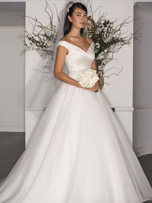 Clothing, Dress, Bridal clothing, Shoulder, Textile, Photograph, Joint, White, Gown, Bride, 