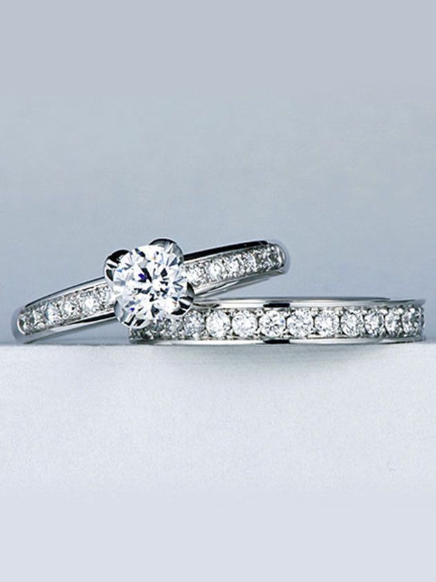Diamond, Fashion accessory, Ring, Engagement ring, Jewellery, Platinum, Body jewelry, Gemstone, Pre-engagement ring, Metal, 