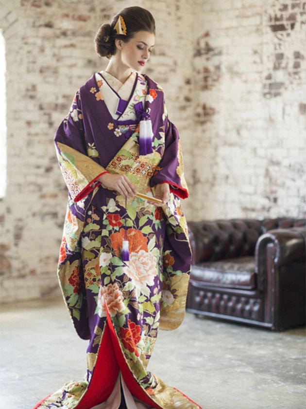 Clothing, Hairstyle, Kimono, Purple, Costume, Maroon, Shimada, Tradition, Textile, Magenta, 