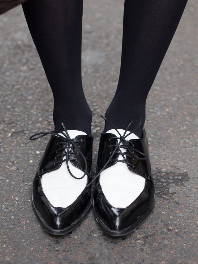 Footwear, Leg, Shoe, Human leg, Joint, Style, Fashion, Black, Grey, Leather, 