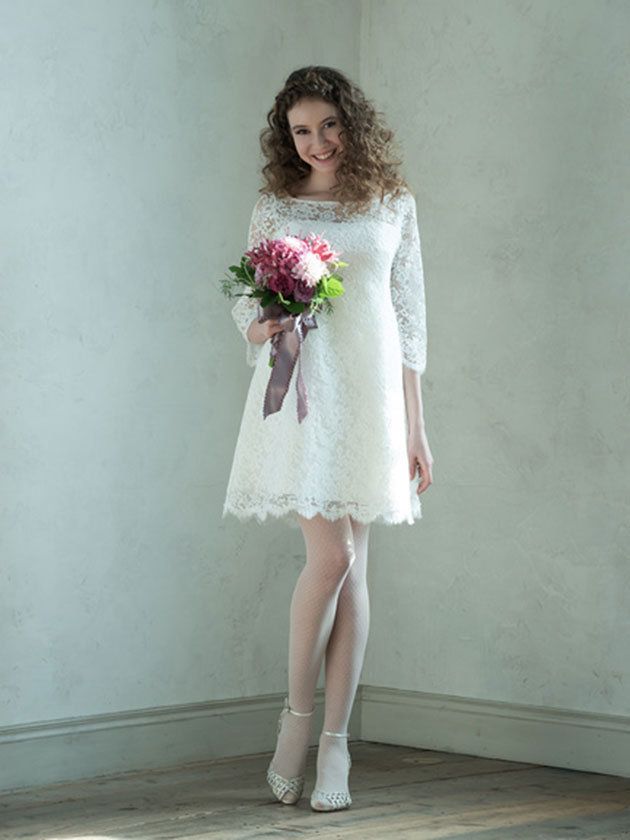 Clothing, Petal, Hairstyle, Dress, Shoulder, Textile, Flower, Joint, Standing, White, 
