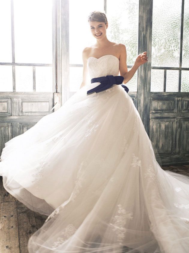 Clothing, Bridal clothing, Dress, Sleeve, Shoulder, Strapless dress, Textile, Photograph, Joint, Gown, 