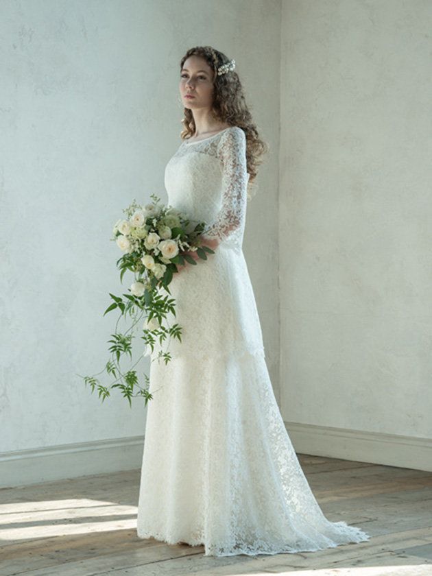 Gown, Wedding dress, Bride, Clothing, Dress, Bridal clothing, Shoulder, Photograph, Bridal party dress, White, 