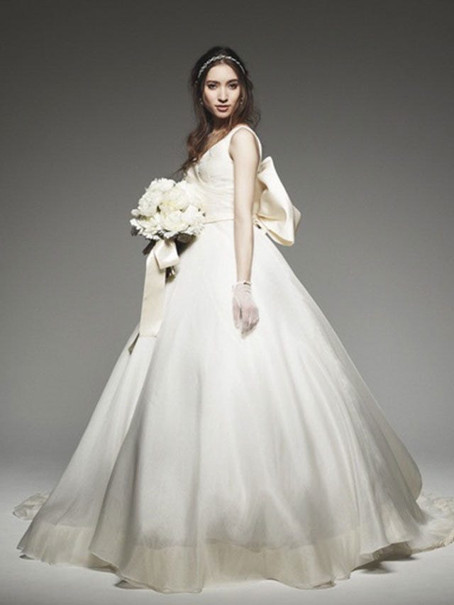 Clothing, Dress, Sleeve, Shoulder, Textile, Photograph, White, Bridal clothing, Gown, Wedding dress, 