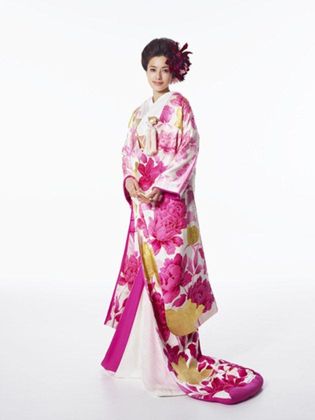 Hairstyle, Sleeve, Textile, Formal wear, Magenta, Kimono, Purple, Fashion, Costume design, Costume, 