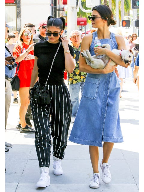 シンプルコーデの秘策 It モデル姉妹がラブコールを送るサングラスとは