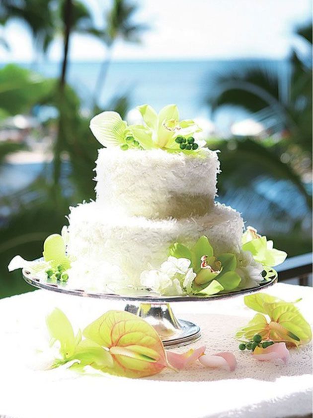 Wedding cake, Cake, Buttercream, Food, Wedding ceremony supply, Dessert, Icing, Sugar cake, Cake decorating, Sugar paste, 