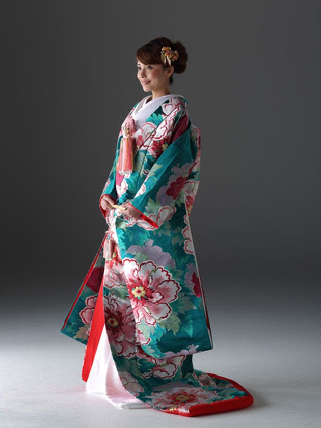 Sleeve, Textile, Kimono, Fashion, Street fashion, Fashion model, Fashion design, Costume design, Model, Silk, 
