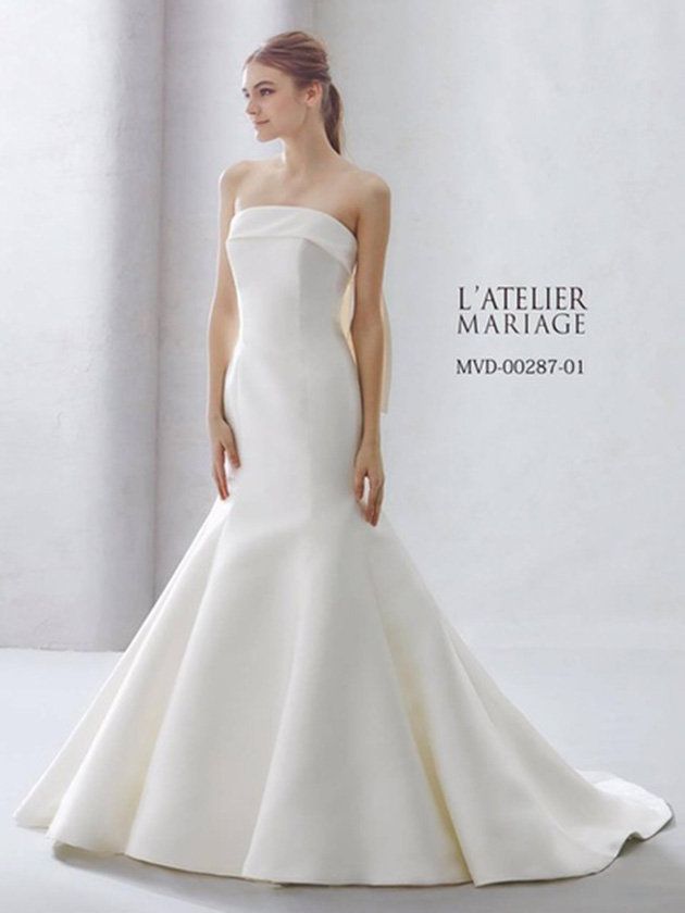 Gown, Wedding dress, Clothing, Fashion model, Dress, Bridal party dress, Bridal clothing, Photograph, Shoulder, Bride, 