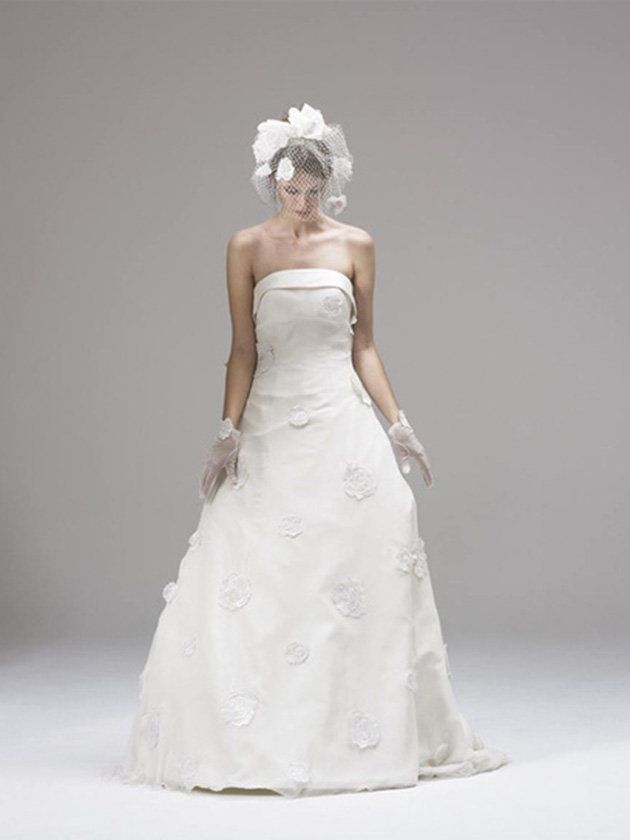 Gown, Wedding dress, Clothing, Dress, Fashion model, Bridal party dress, Bridal clothing, Shoulder, Bride, Photograph, 