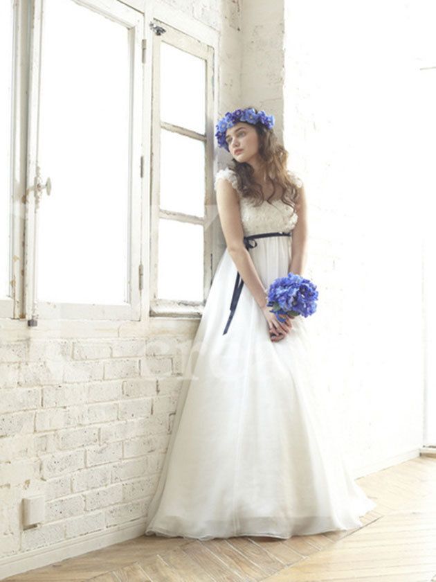 Wedding dress, Gown, Dress, Clothing, Bride, Photograph, White, Bridal party dress, Bridal clothing, Shoulder, 