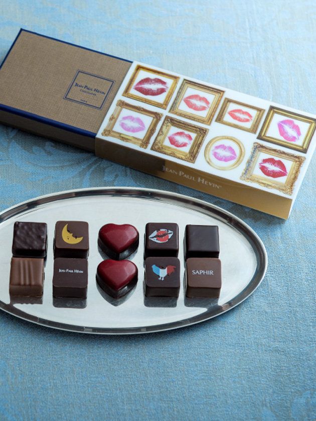 Giri choco, Chocolate, Rectangle, Confectionery, Petit four, Dessert, Honmei choco, Wallet, Cocoa solids, Sweetness, 