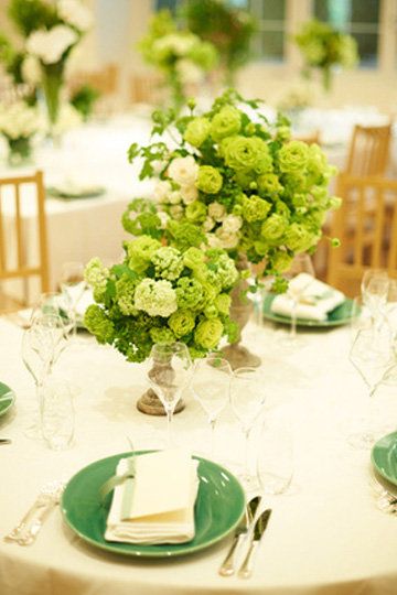 Serveware, Dishware, Green, Tablecloth, Furniture, Table, Bouquet, Centrepiece, Glass, Linens, 