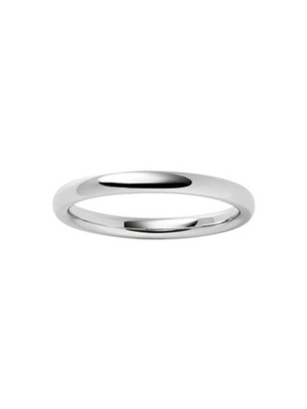 Platinum, Metal, Ring, Silver, Fashion accessory, Jewellery, Circle, Oval, Mineral, Tableware, 
