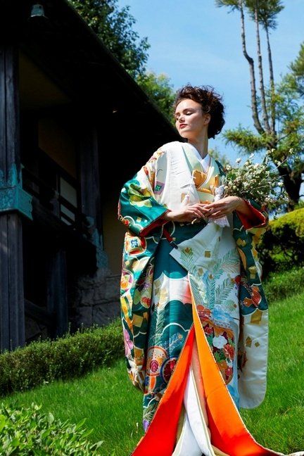 Kimono, Costume, Tradition, Costume design, Spring, Fashion design, Sandal, Yard, Silk, Gown, 