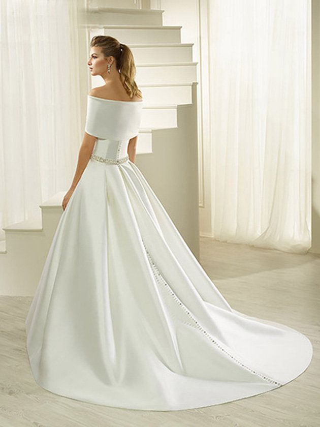 Shoulder, Textile, White, Dress, Gown, Formal wear, Flooring, Wedding dress, Floor, Bridal clothing, 