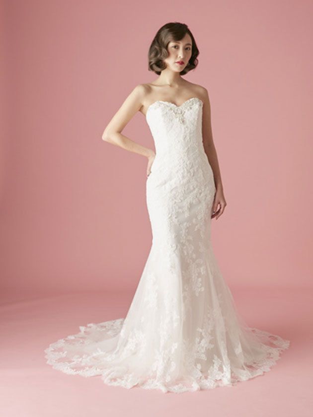 Gown, Wedding dress, Clothing, Fashion model, Dress, Bridal party dress, Bridal clothing, Shoulder, Photograph, Bride, 