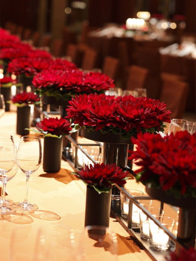 Centrepiece, Flower, Red, Floristry, Flower Arranging, Floral design, Plant, Rehearsal dinner, Cut flowers, Table, 