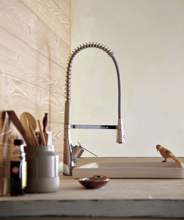 Arch, Serveware, Ceramic, Pottery, Household hardware, Tap, Still life photography, Plumbing fixture, earthenware, Sink, 