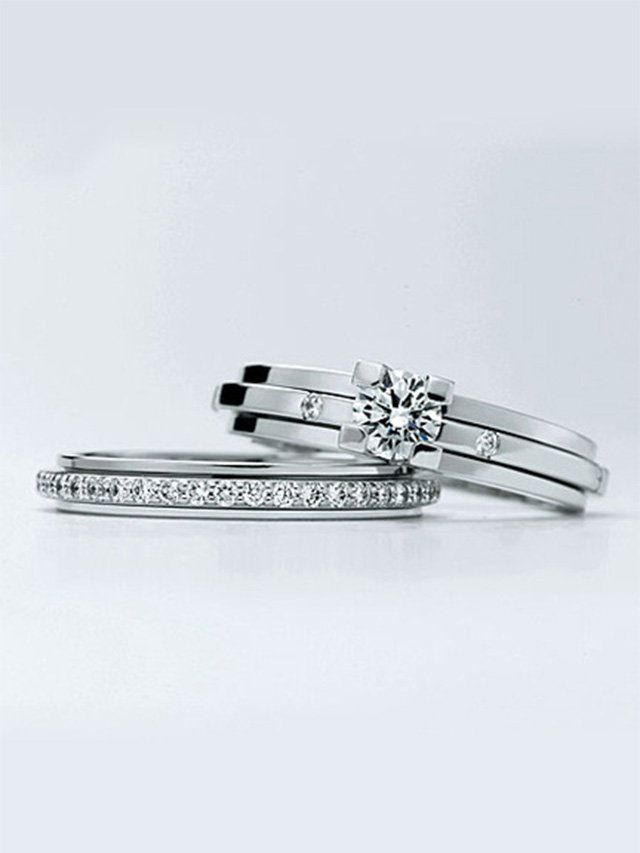 Fashion accessory, Jewellery, Platinum, Ring, Diamond, Metal, Engagement ring, Silver, Bangle, Wedding ring, 