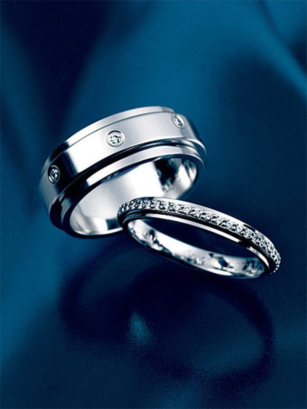 Product, Audio equipment, Jewellery, Technology, Metal, Gadget, Macro photography, Ring, Pre-engagement ring, Silver, 