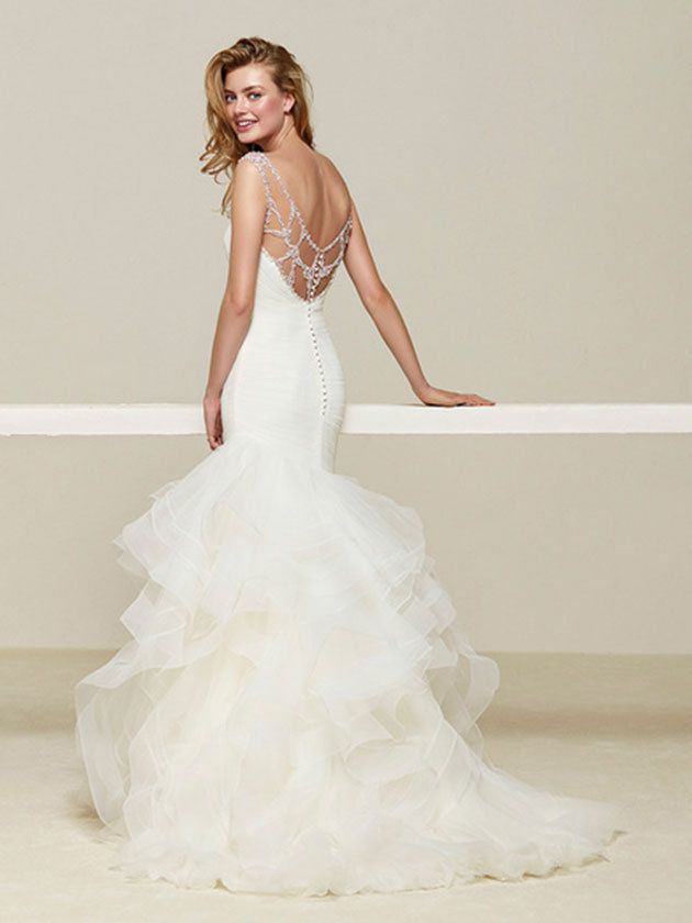 Gown, Wedding dress, Clothing, Dress, Fashion model, Bridal clothing, Shoulder, Photograph, Bridal party dress, Bride, 