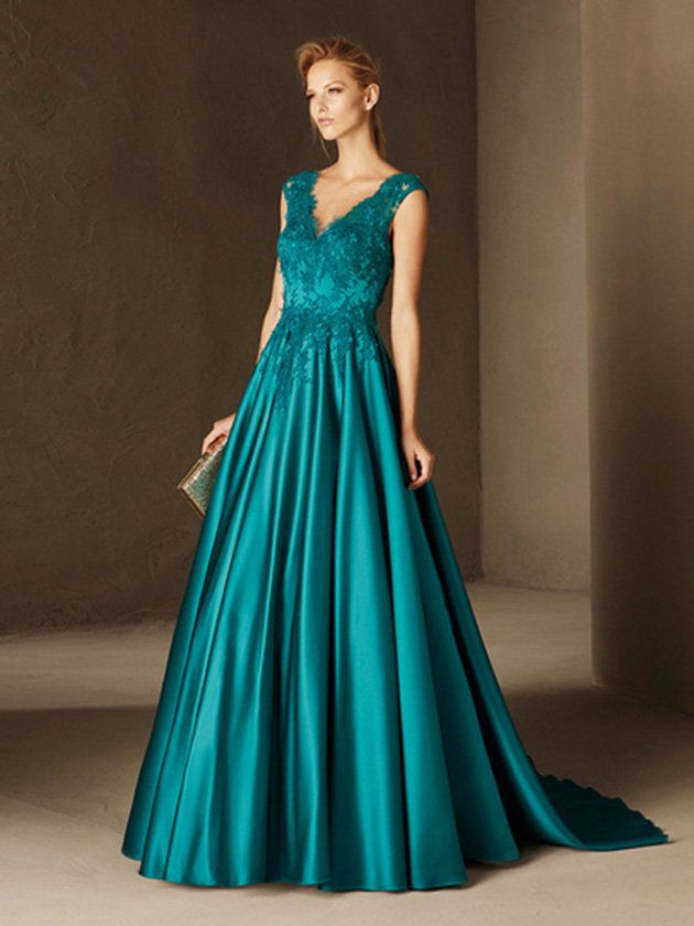 Clothing, Green, Dress, Shoulder, Textile, One-piece garment, Formal wear, Teal, Style, Gown, 