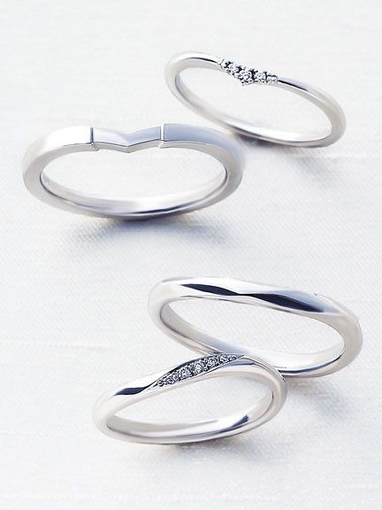 Metal, Wedding ring, Fashion accessory, Silver, Ring, Platinum, Wedding ceremony supply, Jewellery, Body jewelry, Circle, 