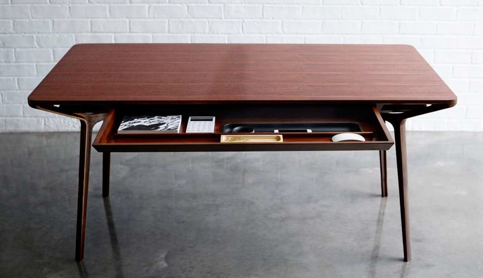 Wood, Table, Wood stain, Hardwood, Furniture, Rectangle, Desk, Pattern, Plywood, Grey, 