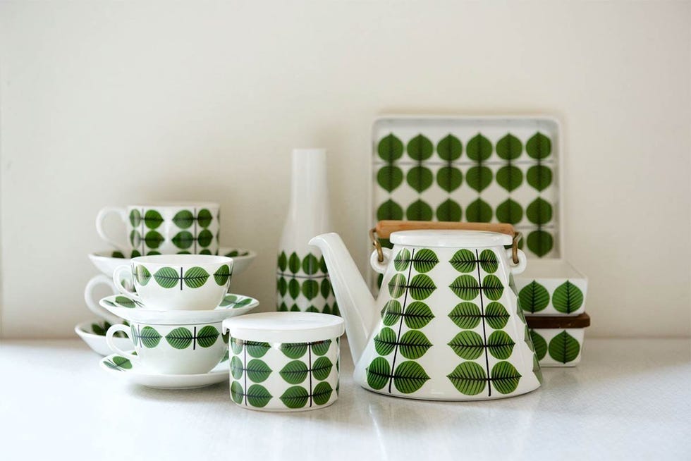 Green, Serveware, Drinkware, Dishware, Cup, Porcelain, Pattern, Ceramic, Still life photography, Pottery, 