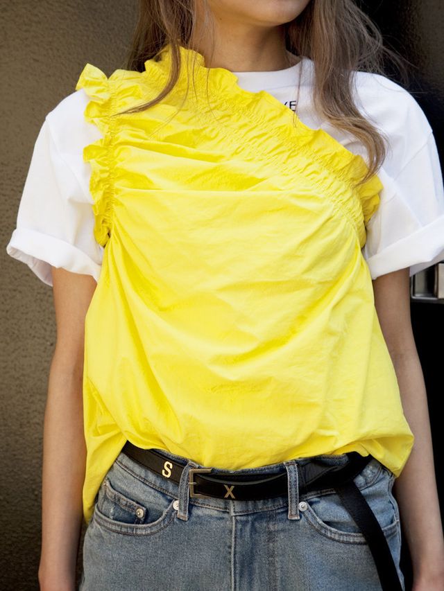 Clothing, Shoulder, Yellow, Neck, Sleeve, T-shirt, Joint, Blouse, Top, Shirt, 