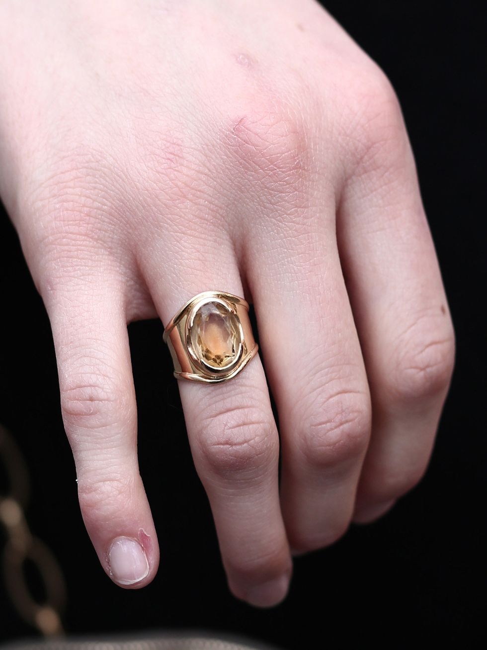 Jewellery, Finger, Skin, Ring, Engagement ring, Pre-engagement ring, Thumb, Metal, Wedding ring, Gemstone, 