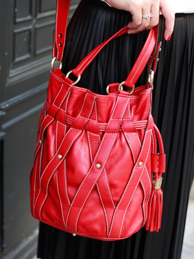 Product, Red, Textile, Bag, Style, Fashion accessory, Shoulder bag, Carmine, Fashion, Luggage and bags, 