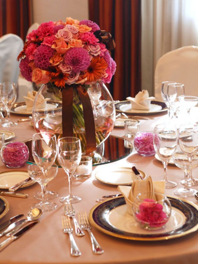 Centrepiece, Wedding banquet, Decoration, Pink, Flower Arranging, Flower, Cut flowers, Tableware, Champagne stemware, Floral design, 