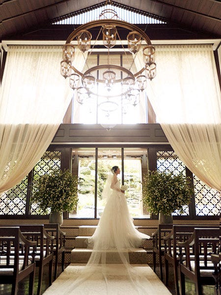 ふたりの理想を叶える結婚式場 披露宴会場を探して