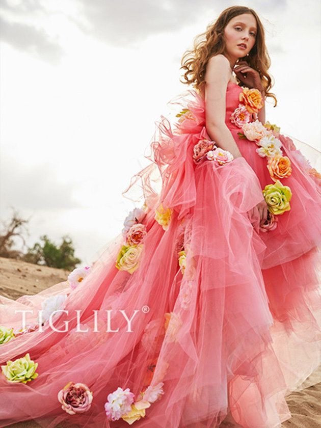 Clothing, Dress, Pink, Petal, Formal wear, Gown, Peach, Fashion, Beauty, Youth, 