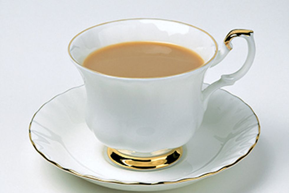 Cup, Coffee cup, Coffee milk, Hong kong-style milk tea, Cup, Saucer, Espresso, Serveware, Drink, Teacup, 