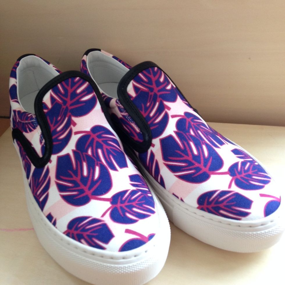 Footwear, Blue, Shoe, Purple, White, Pink, Pattern, Light, Carmine, Fashion, 