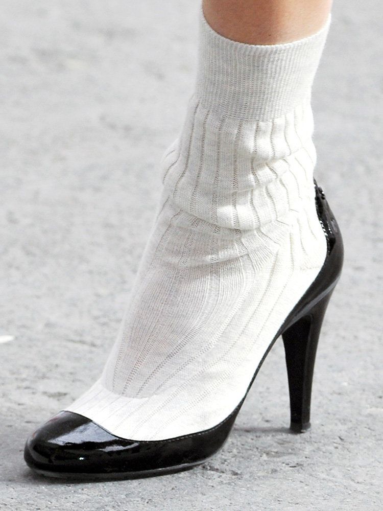 Footwear, Human leg, Joint, High heels, White, Style, Fashion, Basic pump, Black, Close-up, 