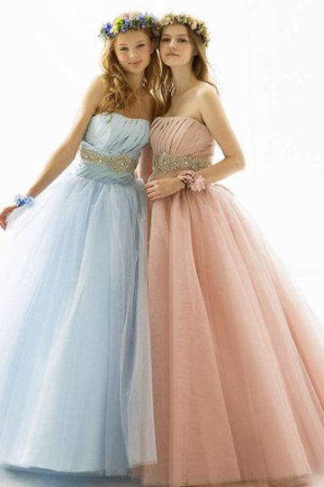 Clothing, Dress, Shoulder, Textile, Photograph, Standing, Gown, Formal wear, One-piece garment, Bridal clothing, 