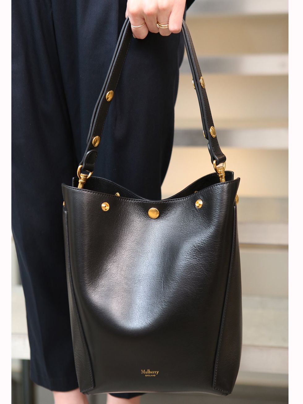 Handbag, Bag, Product, Black, Leather, Fashion accessory, Shoulder bag, Shoulder, Tote bag, Brown, 