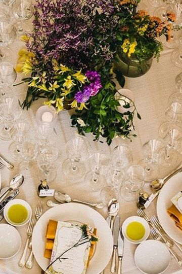 Yellow, Flower, Purple, Cut flowers, Plant, Tableware, Floristry, Room, Teacup, Table, 