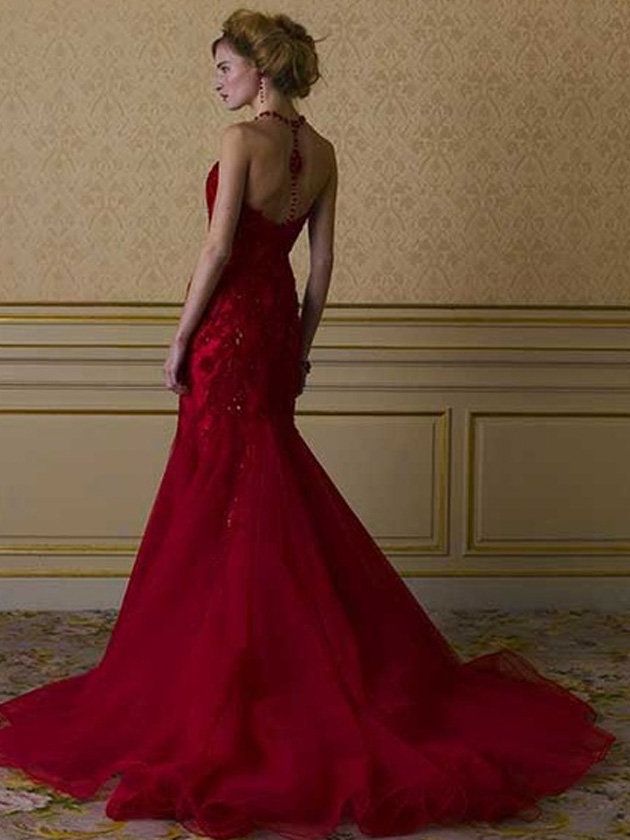 Gown, Dress, Clothing, Bridal party dress, Fashion model, Shoulder, Formal wear, A-line, Red, Haute couture, 